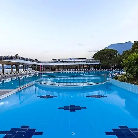 Hotel Perre La & 5*